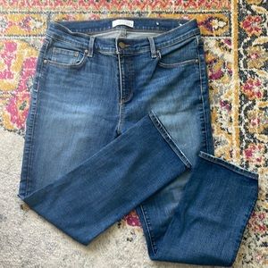 LOFT Mid Rise Modern Kick Crop Jean